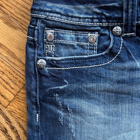 Miss Me Jean Shorts - Picture 2 of 7